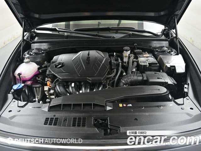 Hyundai Grandeur Hybrid 2025 — Photo 7/20