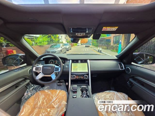 Land Rover Discovery 5 2025 — Фото 9/20
