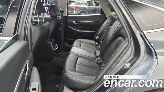 Hyundai Sonata 2022 — фото 12 из 20