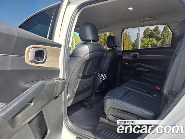 Kia Sorento 2022 — фото 15 из 20
