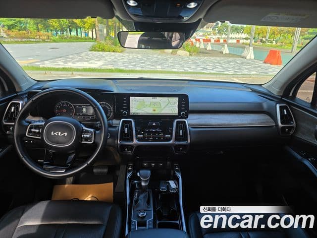 Kia Sorento 2022 — ფოტო 18/20