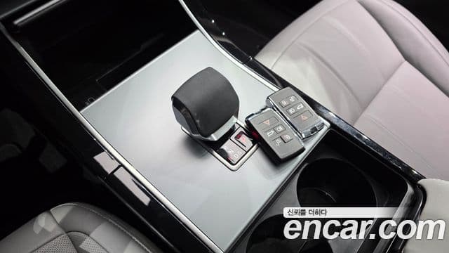 Land Rover Range Rover Evoque 2024 — Photo 15/20