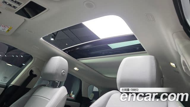 Land Rover Range Rover Evoque 2024 — Photo 4/20