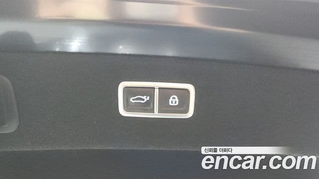 Genesis G90 2022 — Şəkil 19/20