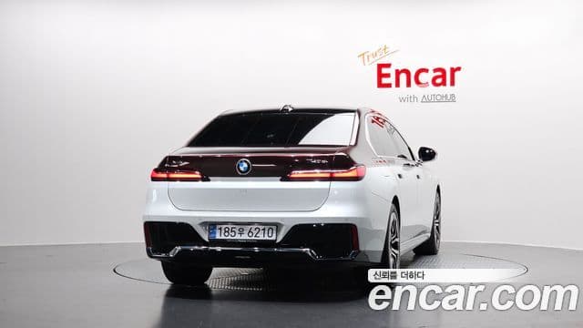 BMW 7 Series 2025 — ფოტო 4/20