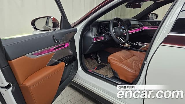 BMW 7 Series 2025 — ფოტო 10/20