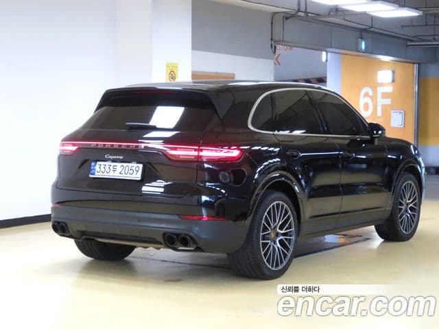 Porsche Cayenne 2019 — ფოტო 18/19