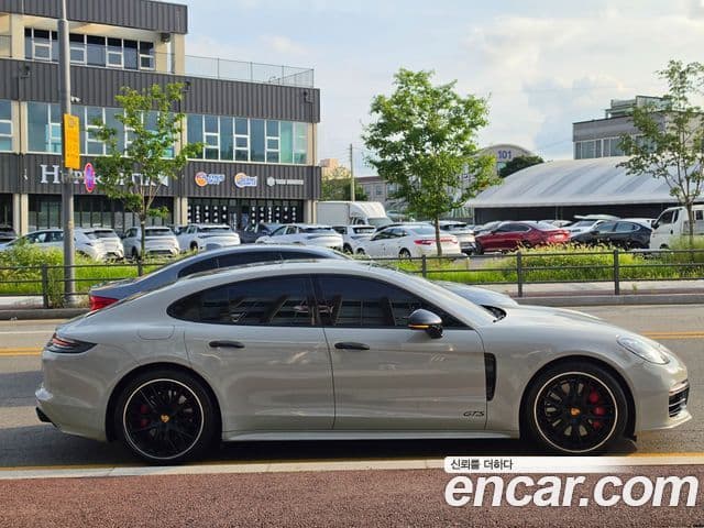 Porsche Panamera 2020 — Photo 15/20