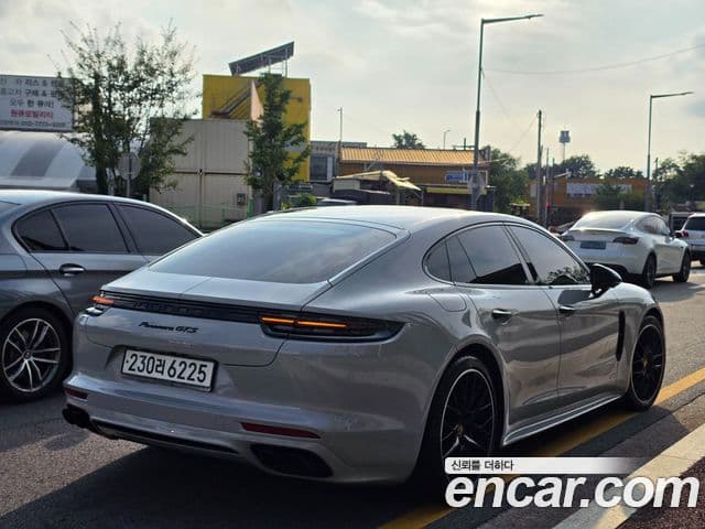 Porsche Panamera 2020 — Photo 13/20