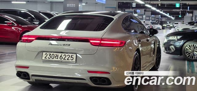Porsche Panamera 2020 — Photo 4/20