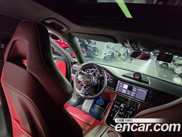 Porsche Panamera 2020 — Photo 7/20