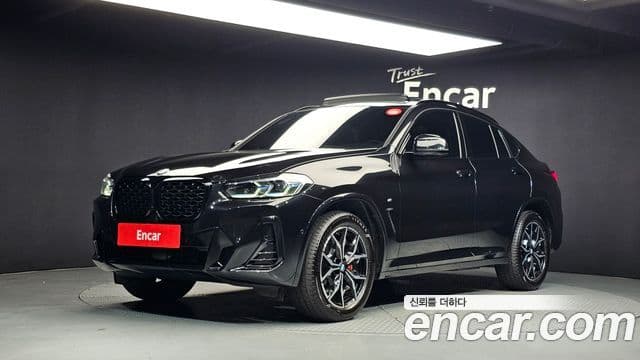 BMW X4 2023 — Фото 1/20