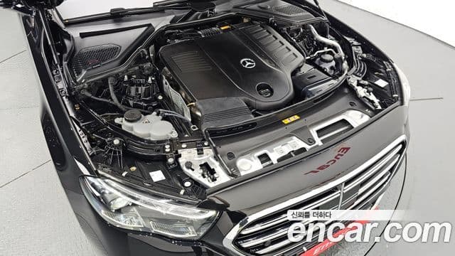 Mercedes-Benz E-Class 2024 — Фото 6/20