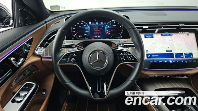 Mercedes-Benz E-Class 2024 — Фото 13/20
