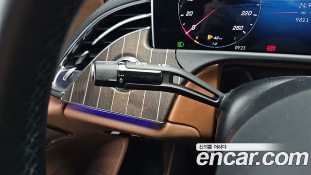 Mercedes-Benz E-Class 2024 — Фото 15/20