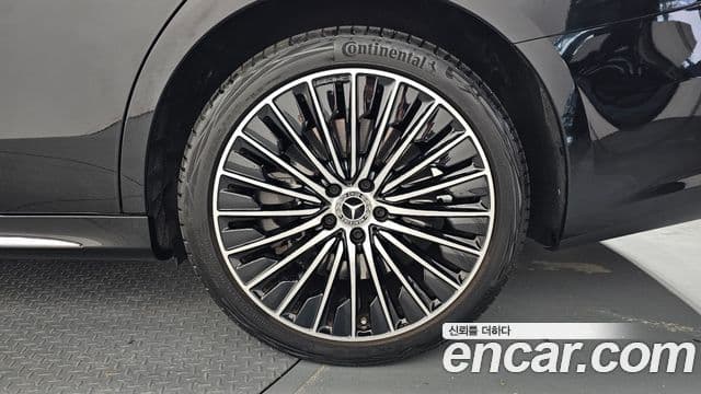 Mercedes-Benz E-Class 2024 — Şəkil 19/33