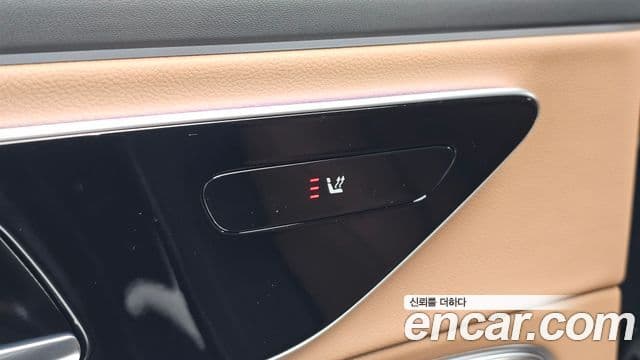 Mercedes-Benz E-Class 2024 — Şəkil 32/33