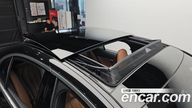 Mercedes-Benz E-Class 2024 — Şəkil 27/33