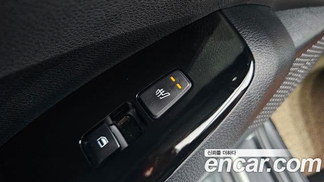 Kia Seltos 2025 — Photo 2/30