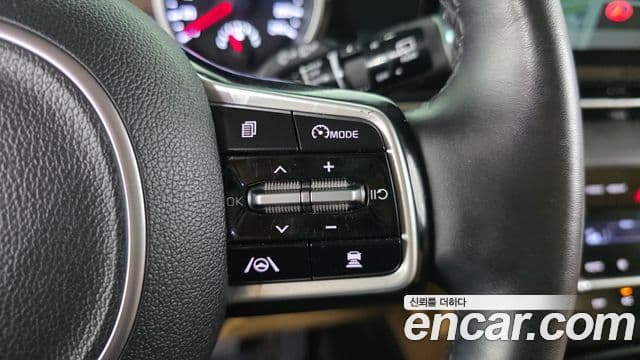 Kia Carnival 2021 — Фото 15/20