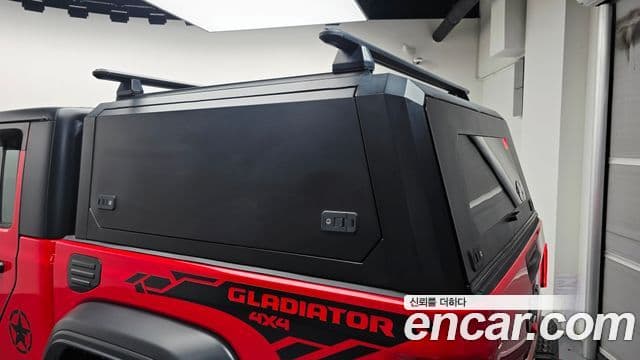 Jeep Gladiator 2021 — Şəkil 13/20