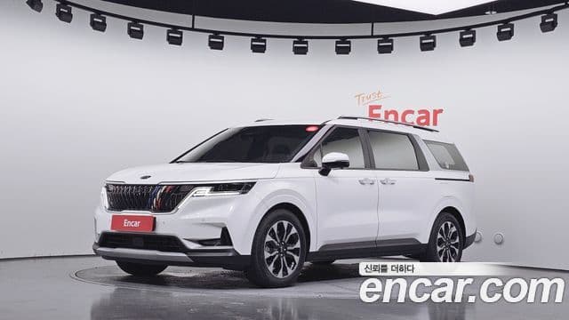 Kia Carnival 2021 — Фото 1/20