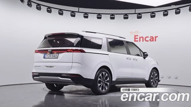 Kia Carnival 2021 — Фото 2/20