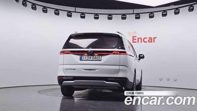Kia Carnival 2021 — Фото 4/20