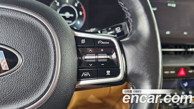 Kia Carnival 2021 — Фото 15/20
