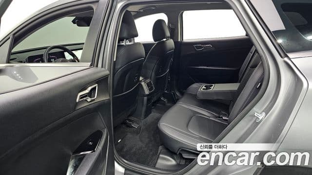 Kia Sportage 2023 — Фото 12/20