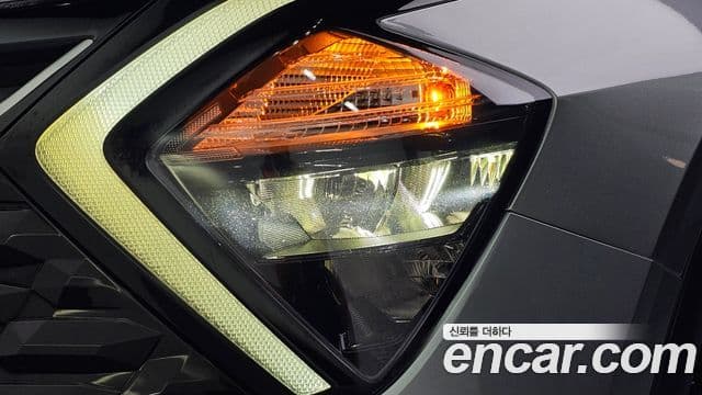 Kia Sportage 2023 — ფოტო 8/30