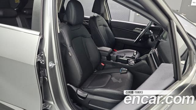 Kia Sportage 2023 — ფოტო 7/30