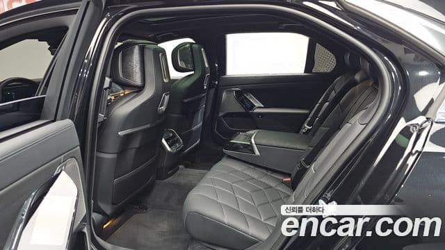 BMW 7 Series 2026 — Photo 24/35