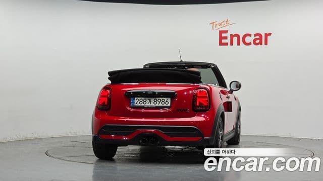 Mini Cooper S Convertible 2021 — Фото 3/20