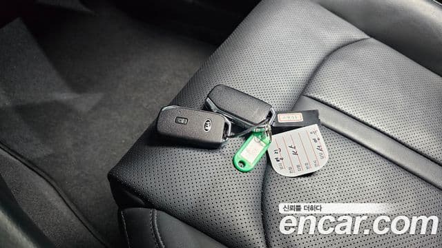 Kia K5 2020 — ფოტო 16/20