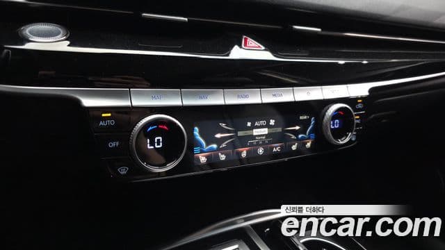 Genesis Electrified G80 2020 — ფოტო 19/20