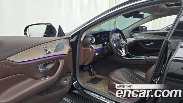 Mercedes-Benz CLS-Class 2021 — Фото 10/20