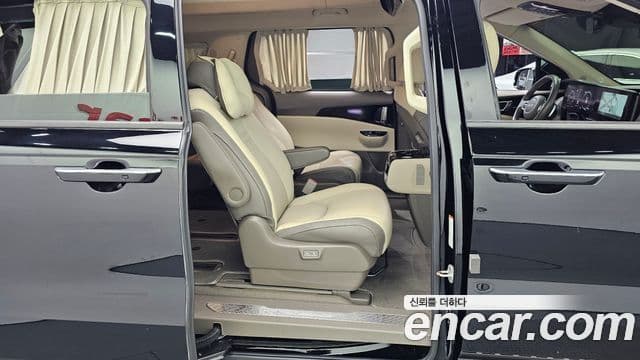 Kia Carnival 2021 — Фото 12/20