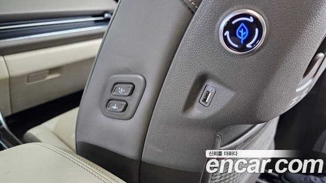 Kia Carnival 2021 — Şəkil 24/30