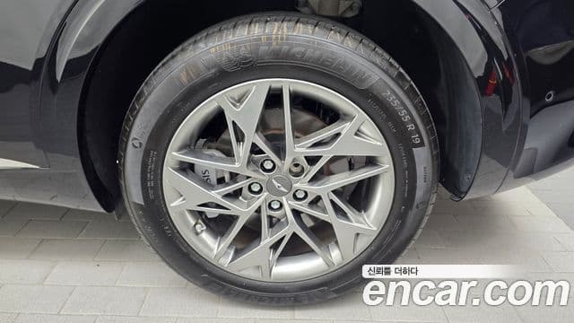 Genesis GV70 2023 — Şəkil 22/34