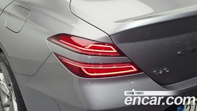 Genesis G70 2021 — Photo 13/30