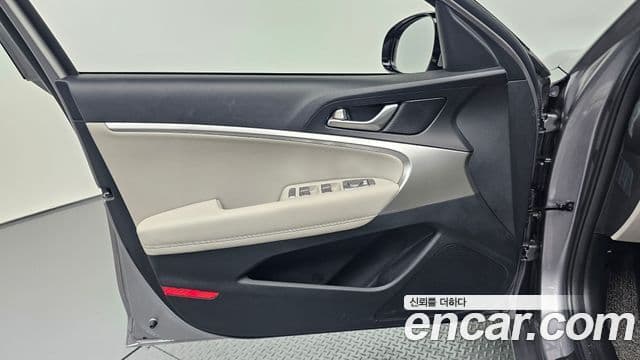 Genesis G70 2021 — Photo 14/30