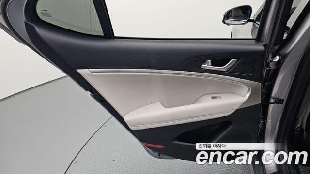Genesis G70 2021 — Photo 5/30