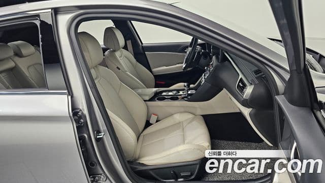 Genesis G70 2021 — Photo 15/30