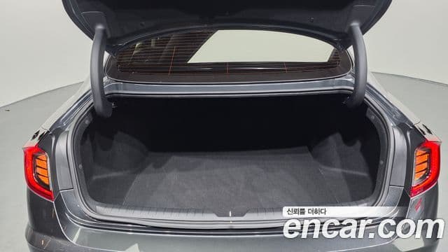 Hyundai Sonata 2022 — Фото 19/20