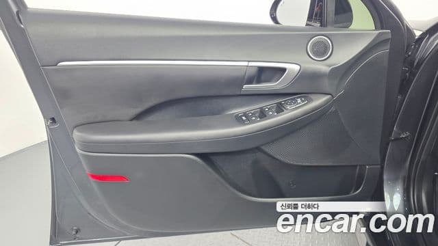 Hyundai Sonata Hybrid 2022 — Şəkil 22/32
