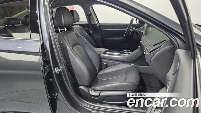Hyundai Sonata Hybrid 2022 — Şəkil 16/32