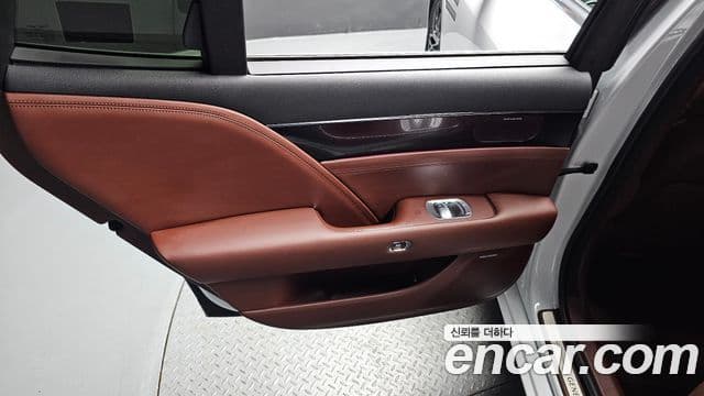 Genesis G90 2022 — Şəkil 10/38