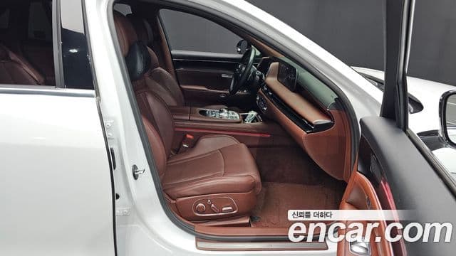 Genesis G90 2022 — Şəkil 36/38