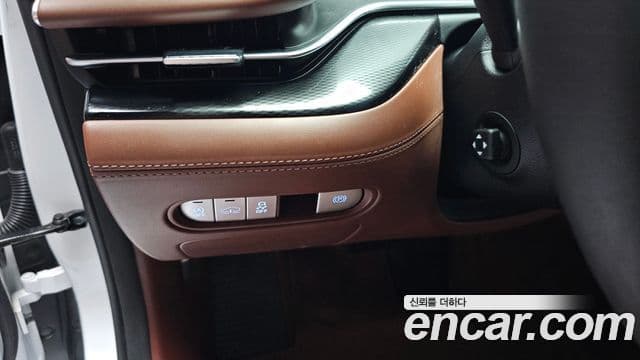 Genesis G90 2022 — Şəkil 8/38
